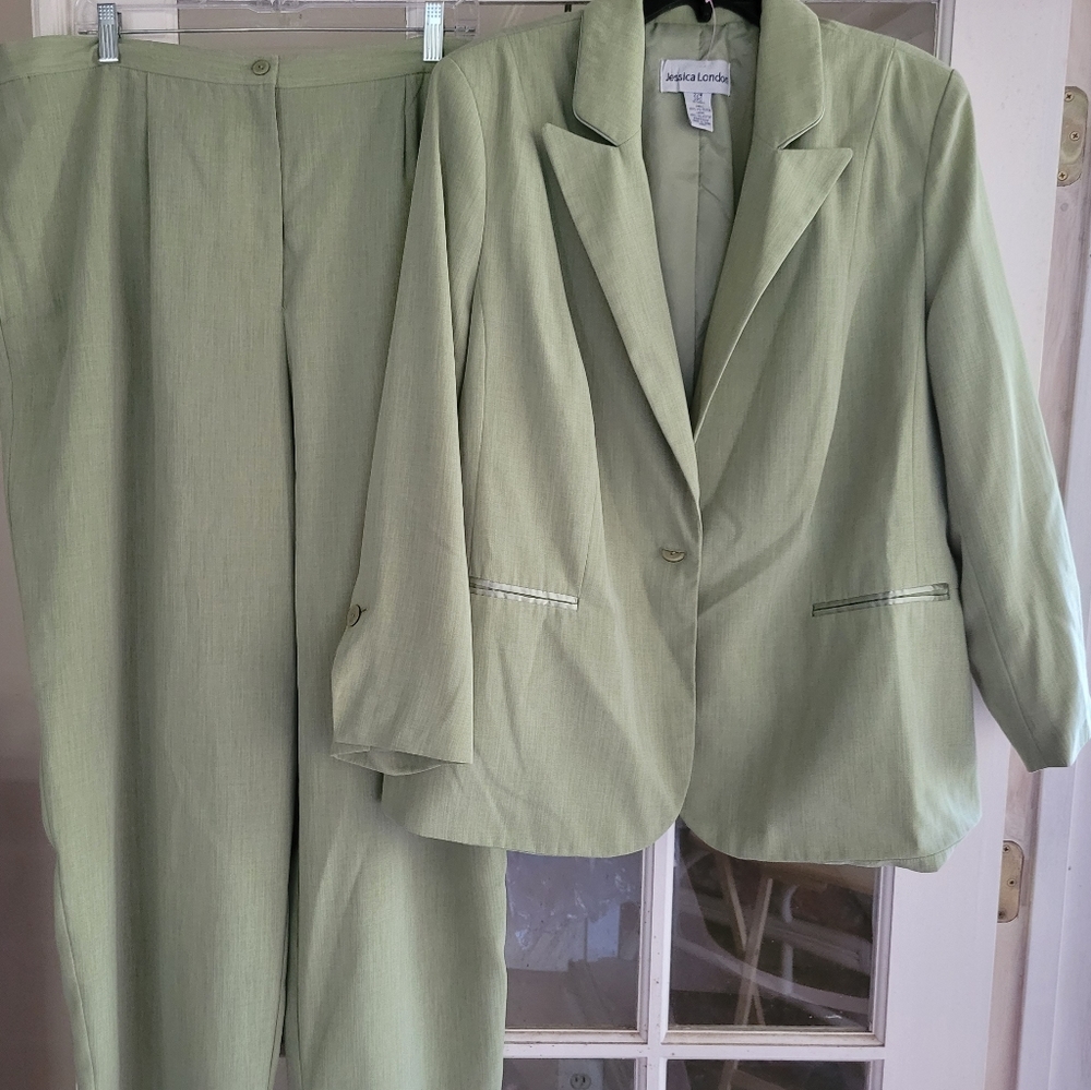 Jessica London Size 22w 2 piece Suit